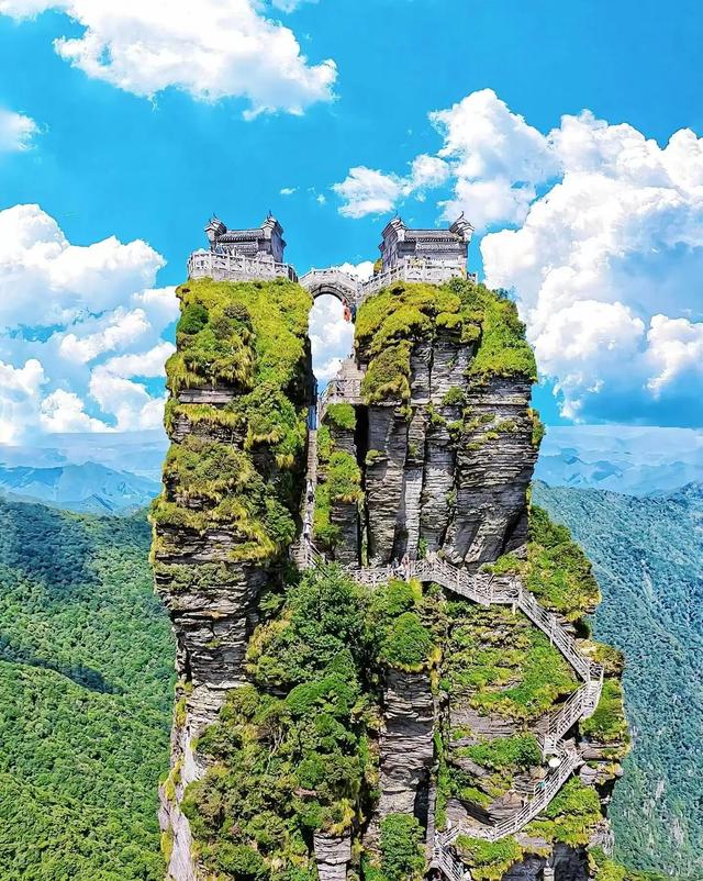 贵阳梵净名山双飞6日游